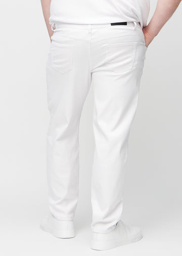 White regular jeans seen from the back on a plus-size model, so the entire product is visible.