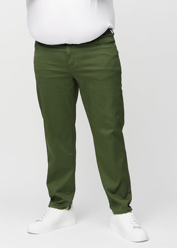 Dark green regular jeans, model name Renewals, which goes straight down the leg on a plus-size model, seen from the front.